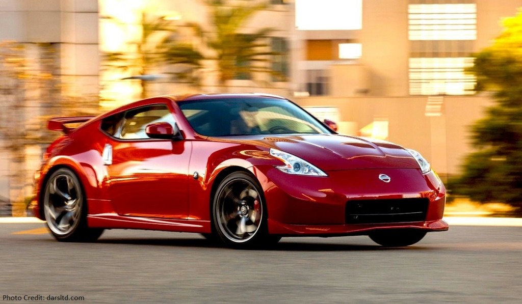 2014-Nissan-370Z-Nismo-Red-Front-Side-View
